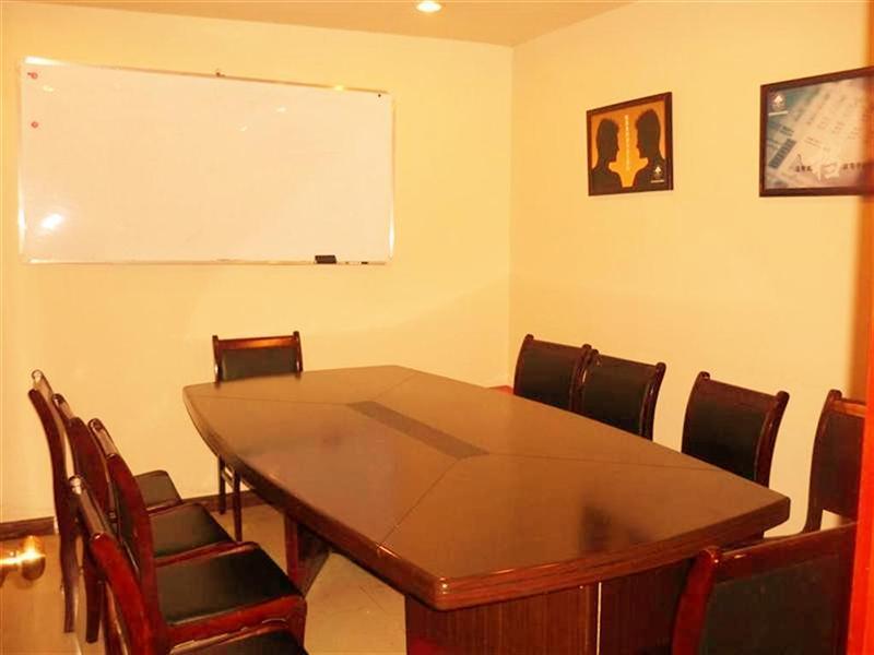 Greentree Jiangpu Business Hotel 3*