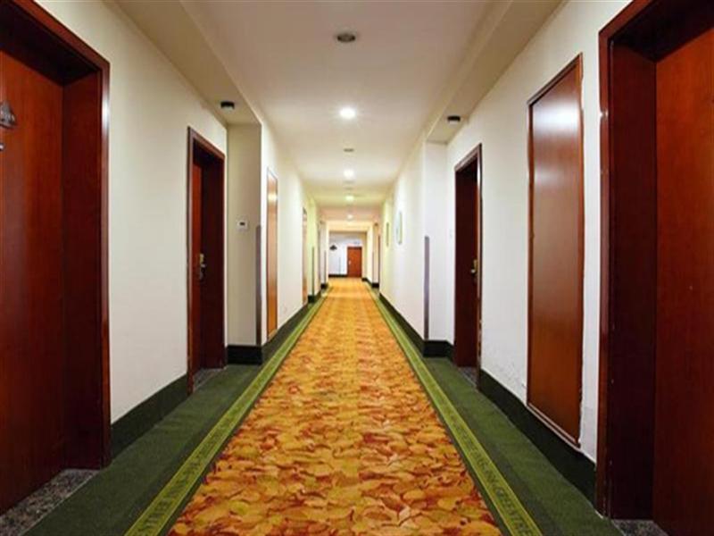 Hotel Greentree Jiangpu Business 3*