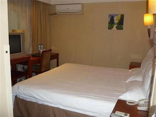 Greentree Jiangpu Business 3* Shanghai